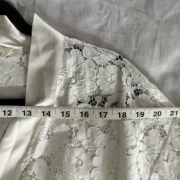 Soma White Lace Crochet Satin Wrap Robe Intimates Sleepwear Sz S/M EUC - Picture 12 of 15